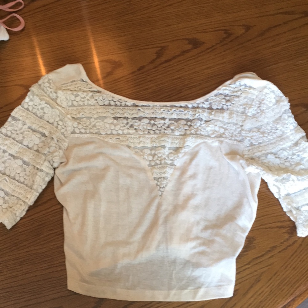 Urban outfitters lacy 3/4 sleeve crop